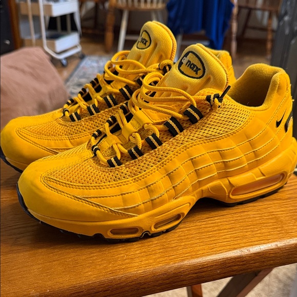 Nike Air Max 95 ‘City Special NY Taxi - Picture 2 of 10